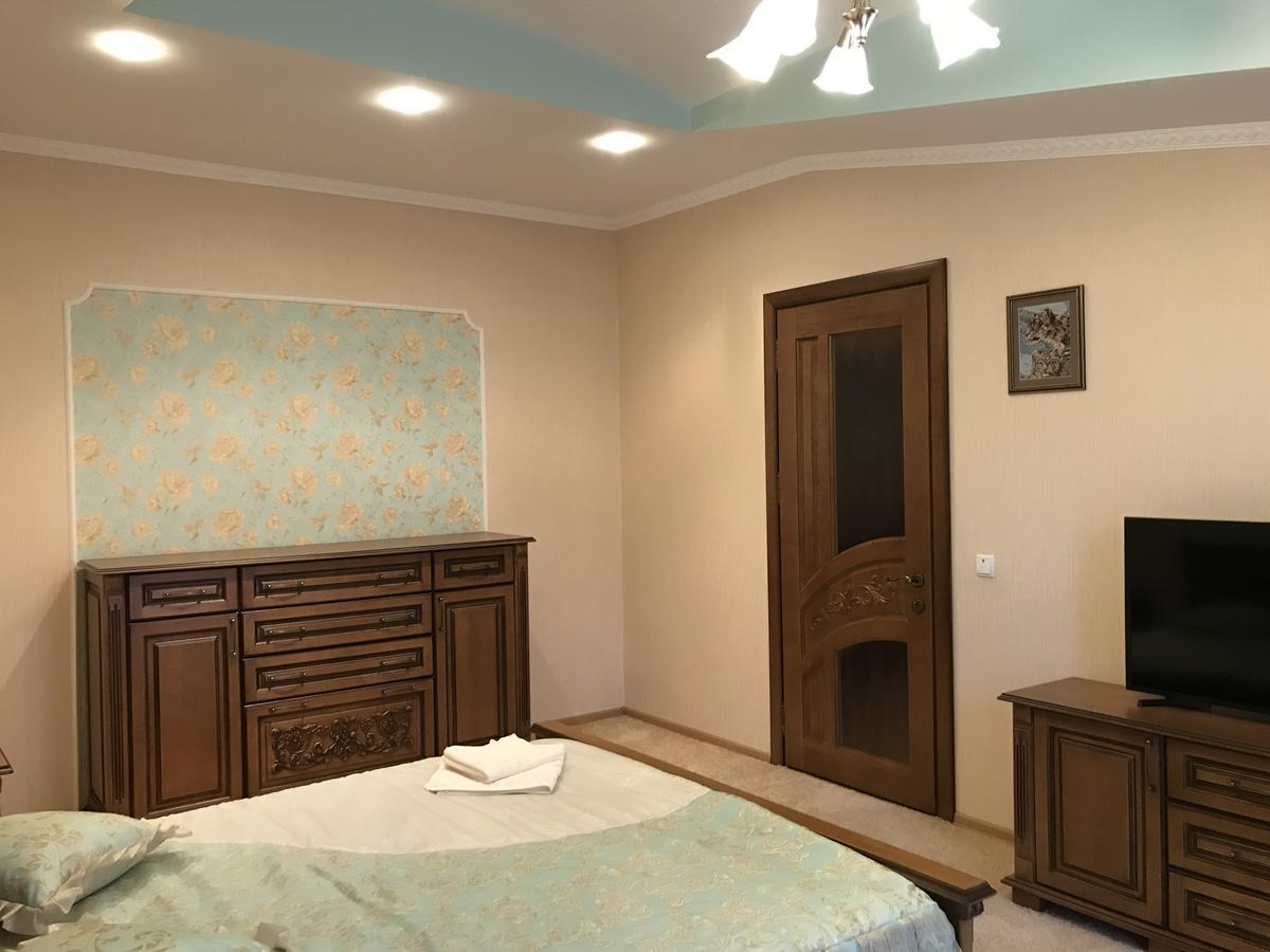 Апартаменти Antique Тернопил Екстериор снимка